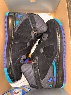 Jordan AJF 8
Aqua  SIZE 9.5 M OG box 289 dollar retail prices PREOWNED EXCELLENT